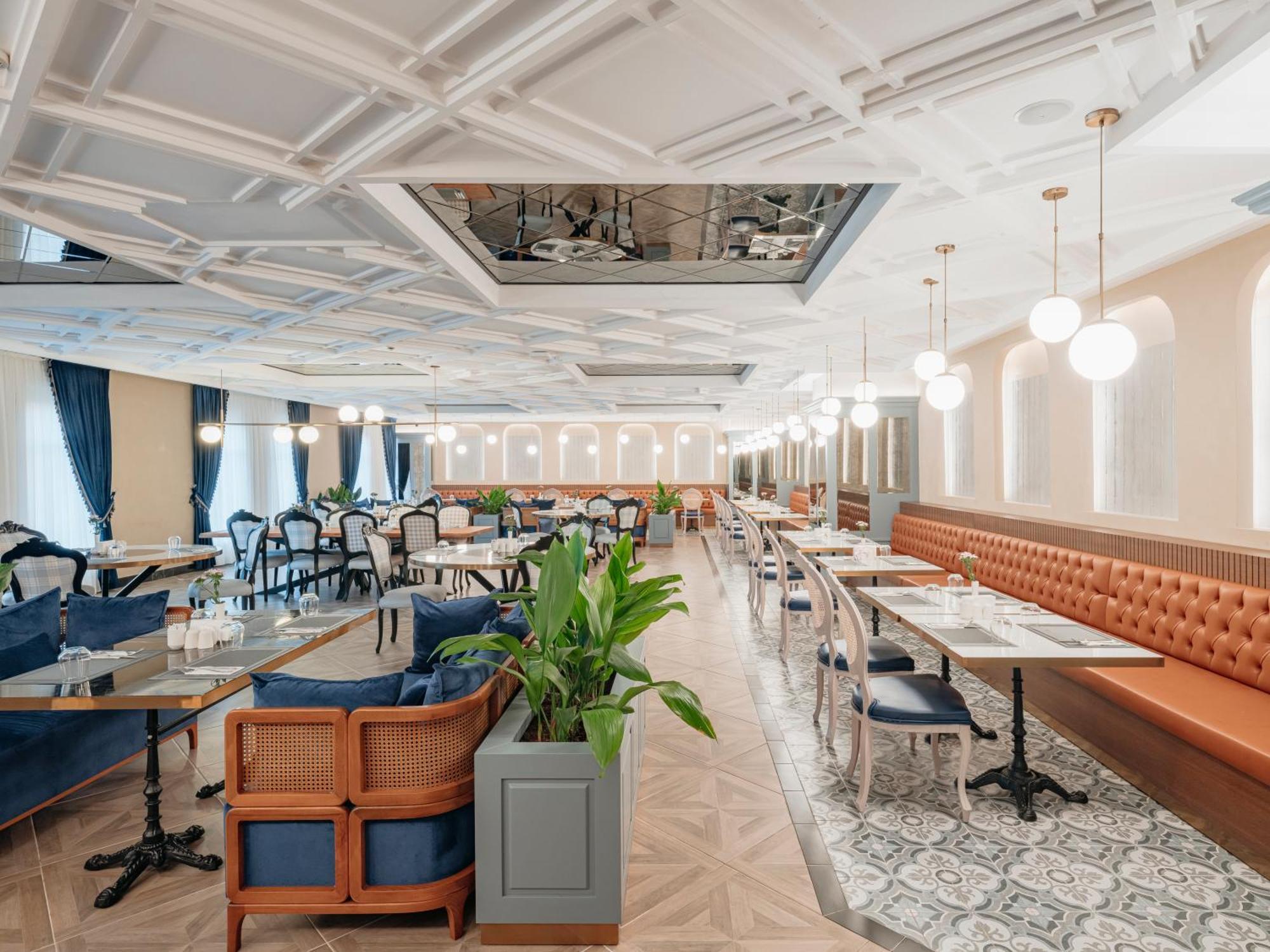 Kremlin Palace Antalia Esterno foto The interior of the restaurant