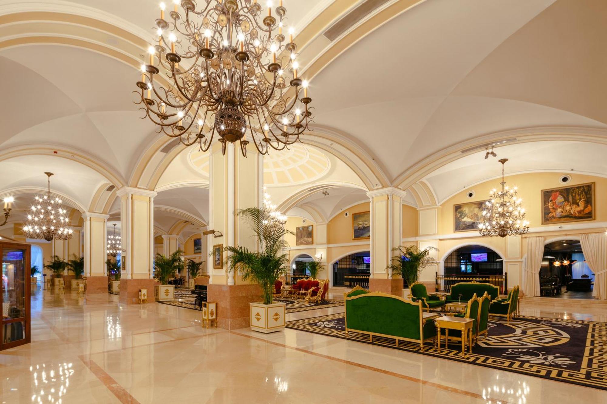 Kremlin Palace Antalia Esterno foto Lobby